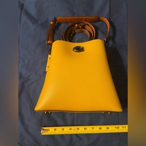 Coach Willow in Flax